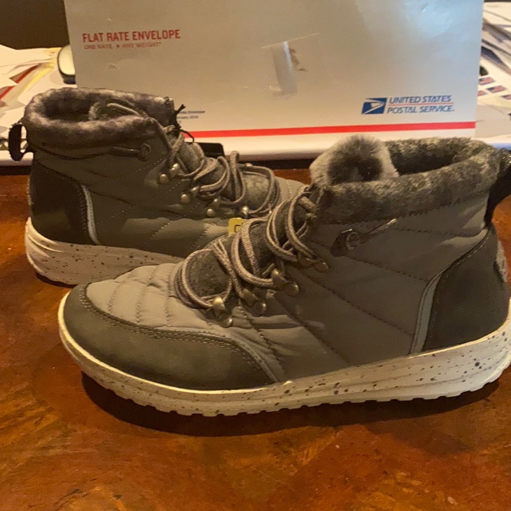 Hey Dude Brandy Womens sz 5 new